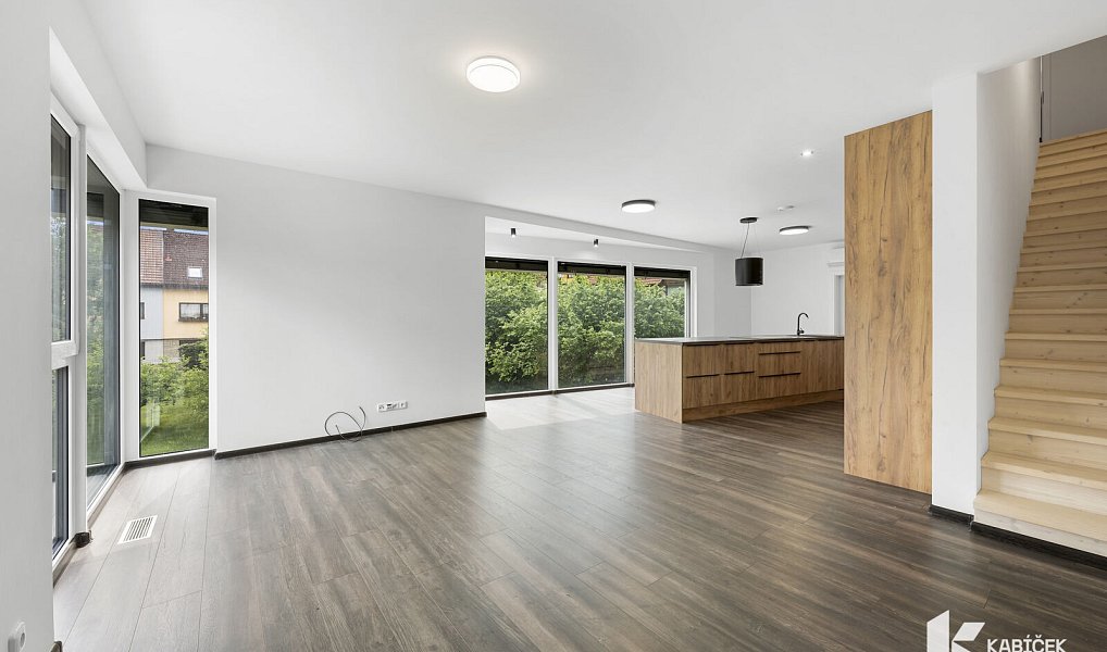 Prodej domu 171 m² s pozemkem 300 m², Kopřivnice – náhled fotky 5