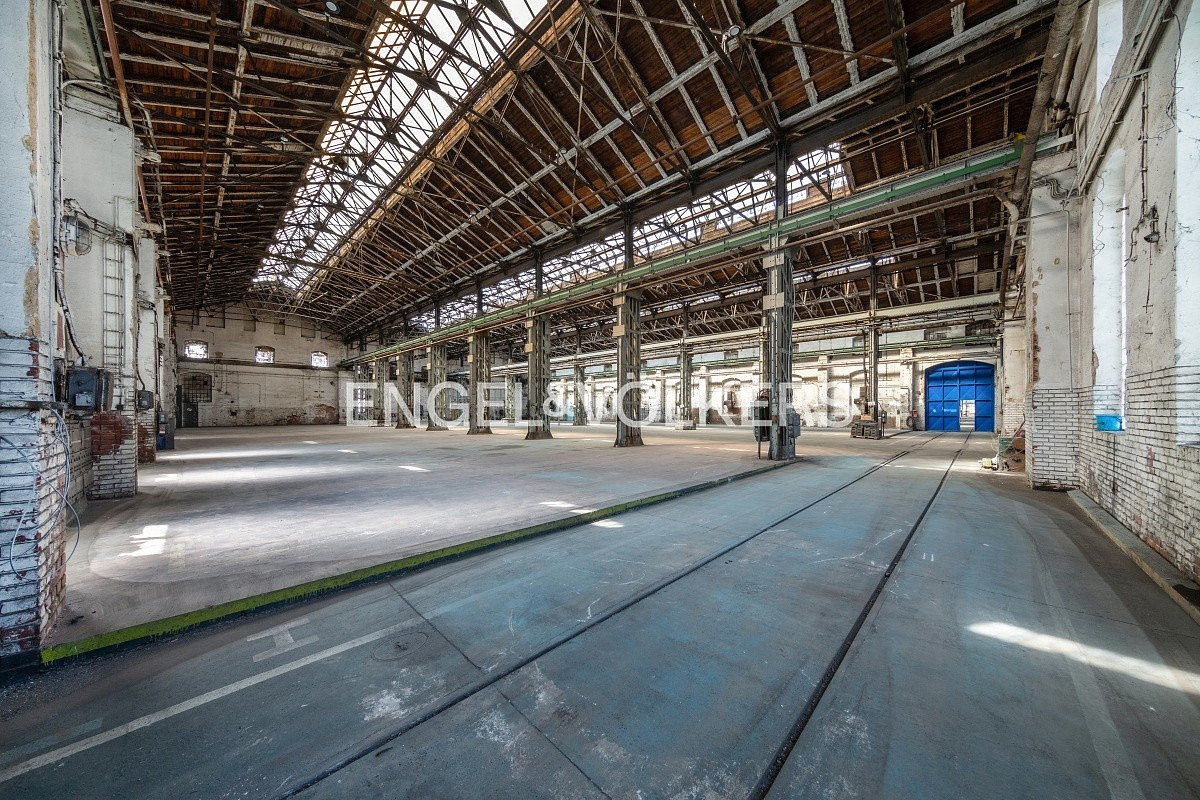 Pronájem skladovacích prostor 2 521 m² – fotografie 2