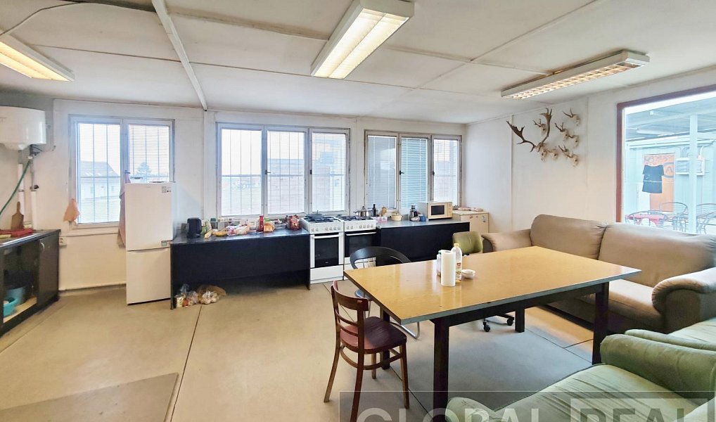 Pronájem ubytovacího objektu 250 m², Deblín – náhled fotky 4