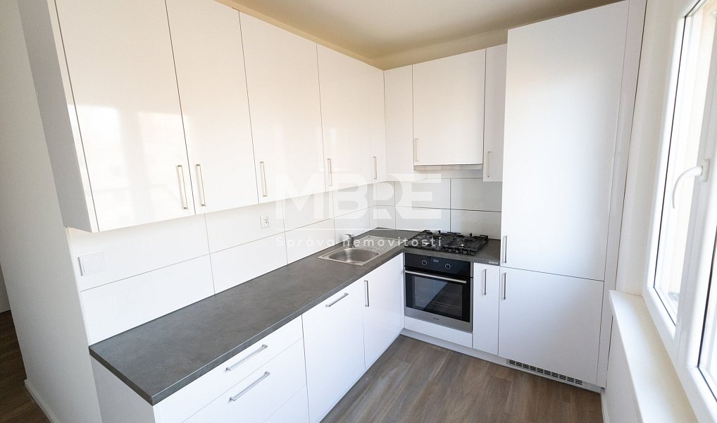 Pronájem bytu 2+1 54 m², Karviná – náhled fotky 2