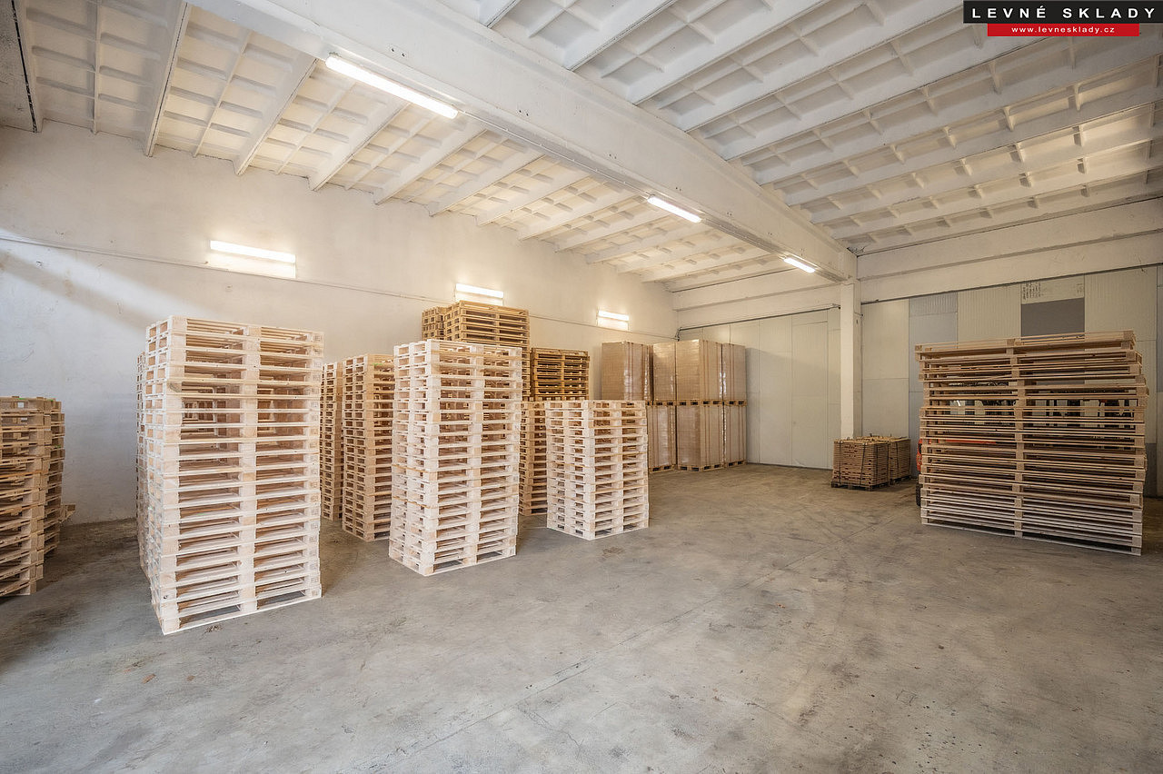 Pronájem skladu 1000 m² v Kladrubech nad Labem – pohled 5