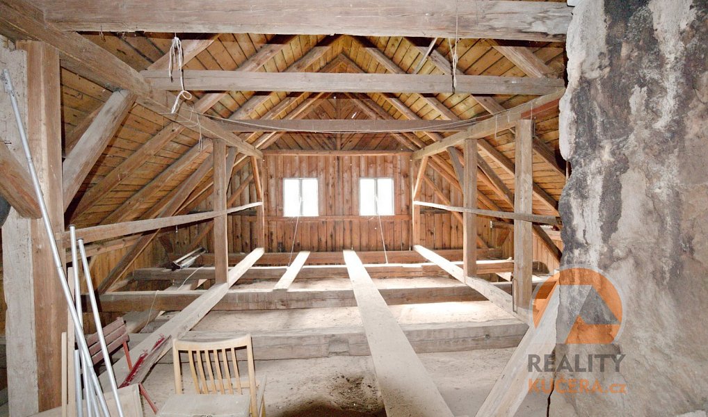 Prodej chaty/chalupy 140 m² s pozemkem 569 m², Pecka – náhled fotky 12