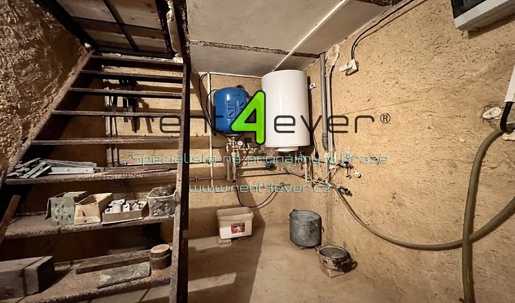 Pronájem domu 30 m² s pozemkem 160 m², Jesenice – náhled fotky 12
