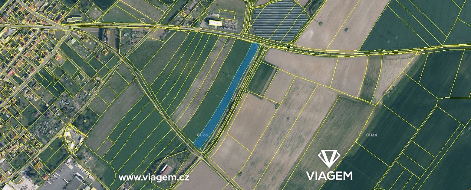 Prodej pole 2 045 m²