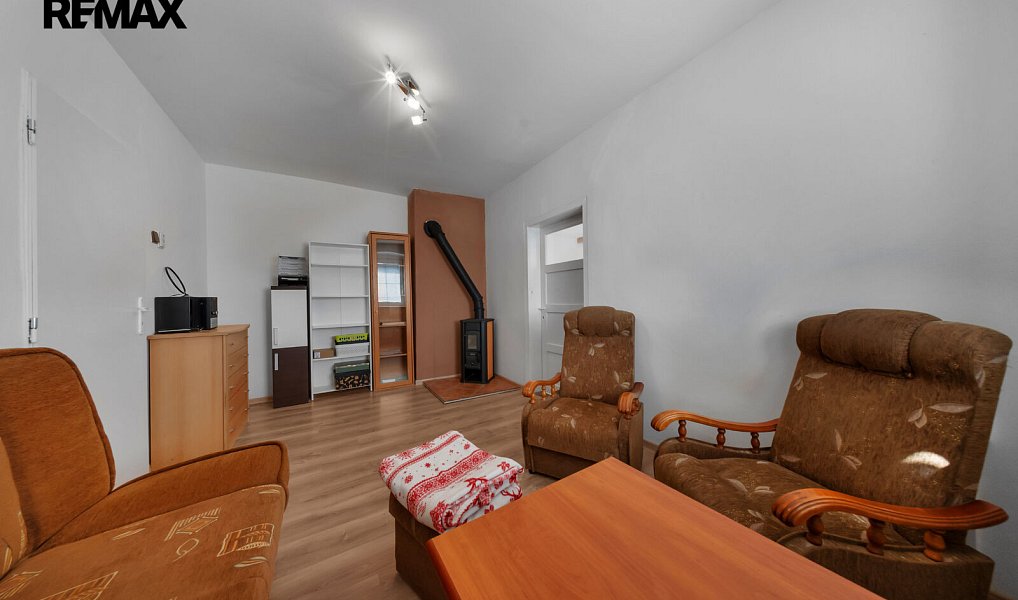 Prodej domu 100 m² s pozemkem 175 m², Luká – náhled fotky 9