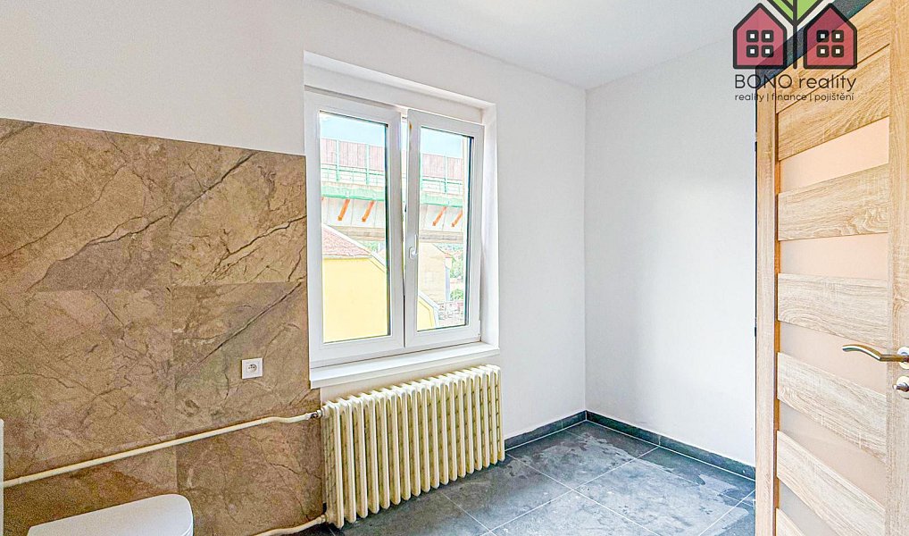 Pronájem bytu 3+1 69 m², Trmice – náhled fotky 14