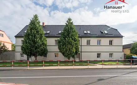 Prodej domu 488 m² s pozemkem 4 528 m², Školní náměstí, Hostomice, okres Teplice