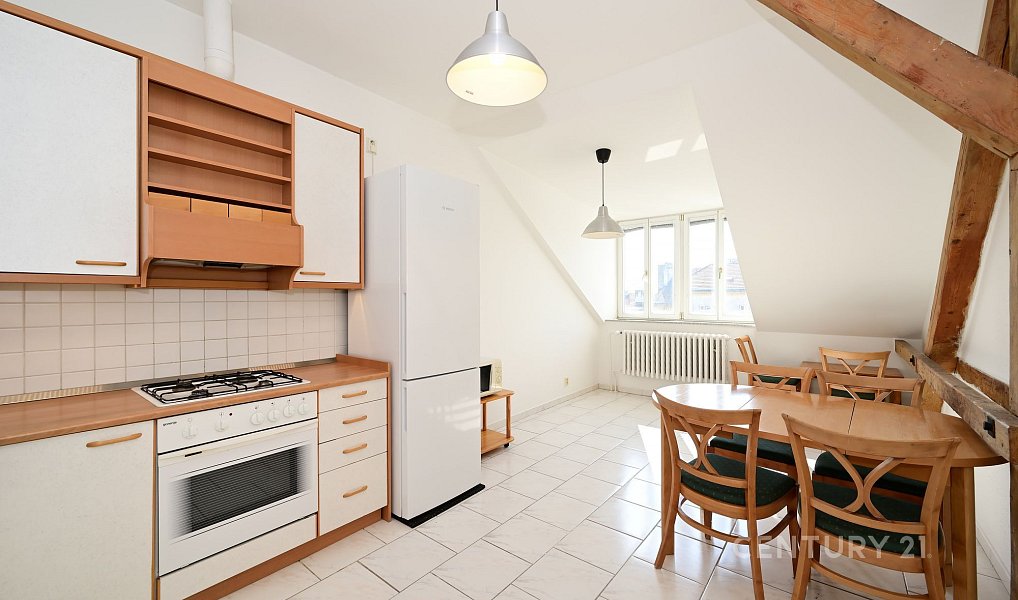 Prodej bytu 2+1 104 m², Praha – náhled fotky 4