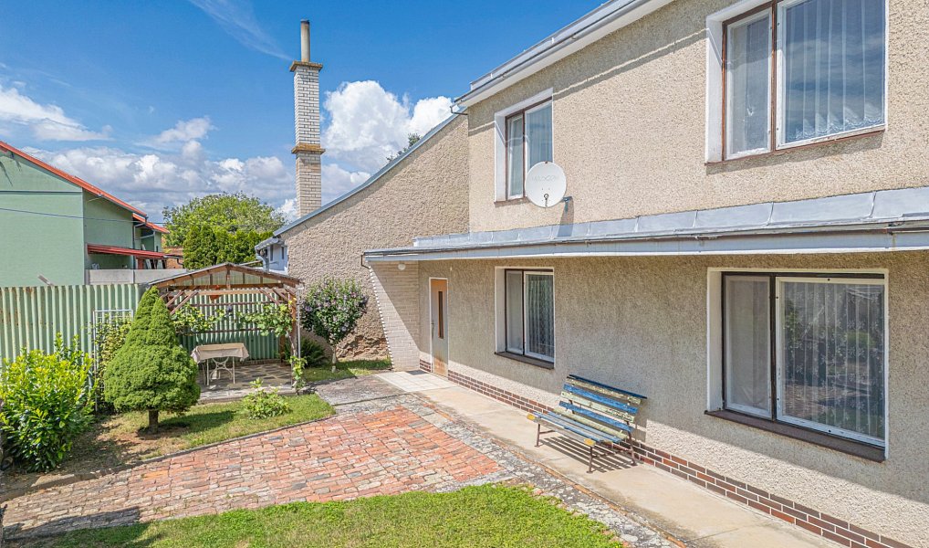 Prodej domu 173 m² s pozemkem 996 m², Uničov – náhled fotky 2