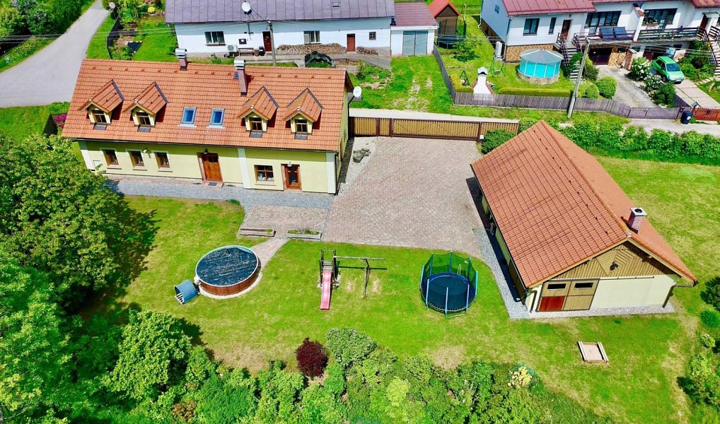 Prodej ubytovacího objektu 230 m², Stará Paka – náhled fotky 30