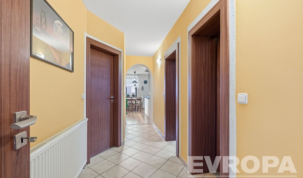 Prodej domu 155 m² s pozemkem 1 058 m², Roudnice – náhled fotky 11