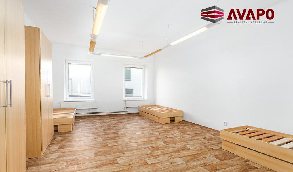Pronájem bytu 3+1 90 m², Opava – náhled fotky 3