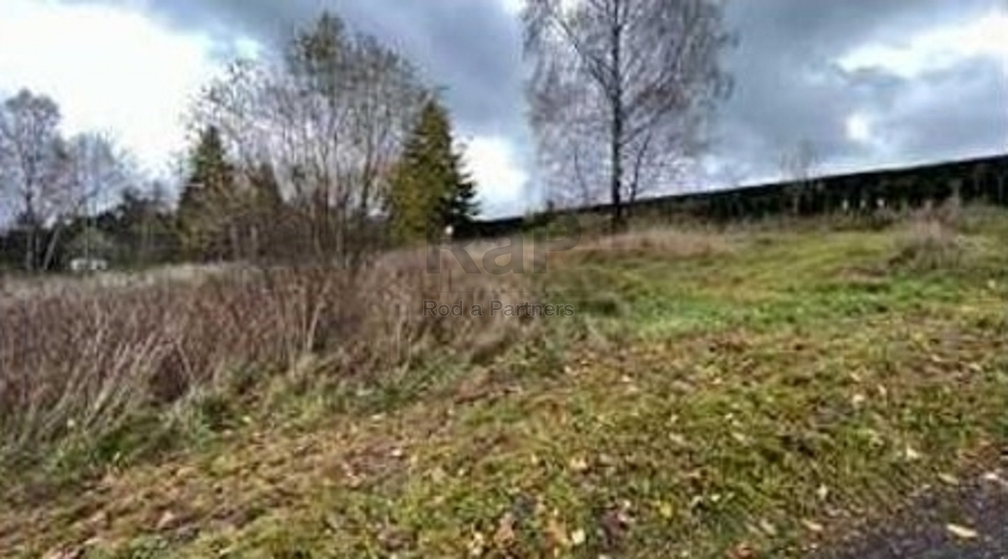 Prodej stavebního pozemku 1 247 m² – další