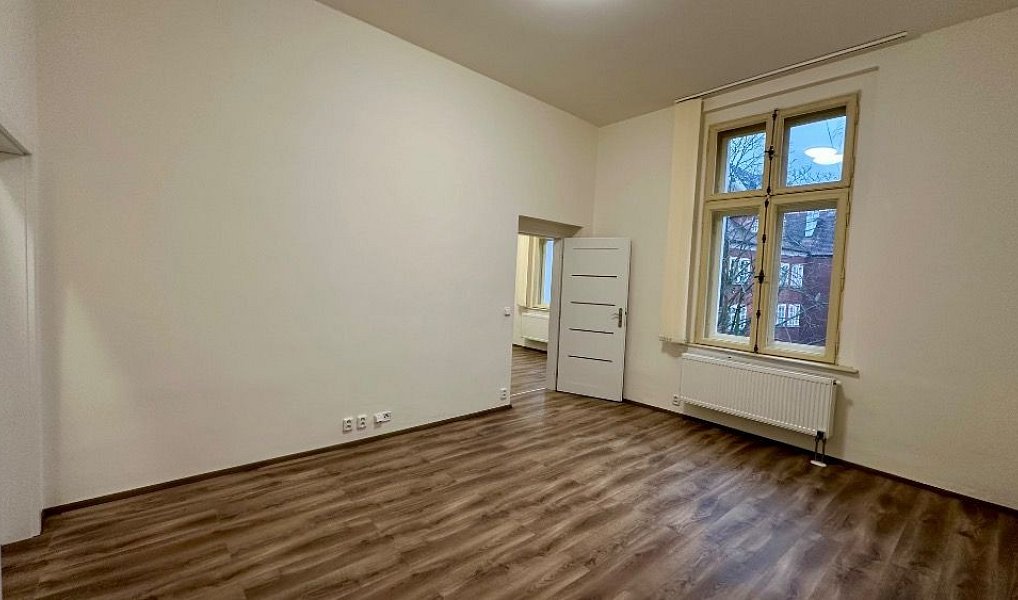 Pronájem bytu 2+kk 44 m², Cheb – náhled fotky 7