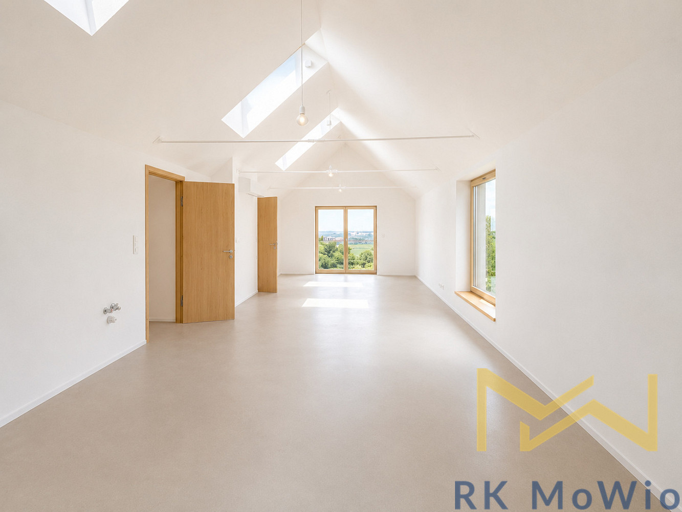 Pronájem domu 286 m² s pozemkem 7 000 m² — photo 3