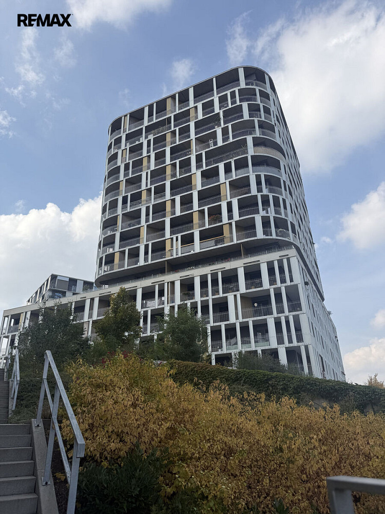 Pronájem bytu 2+kk 64 m² – fotografie 4