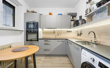 Prodej bytu 1+1 36 m², třída Tomáše Bati, Zlín