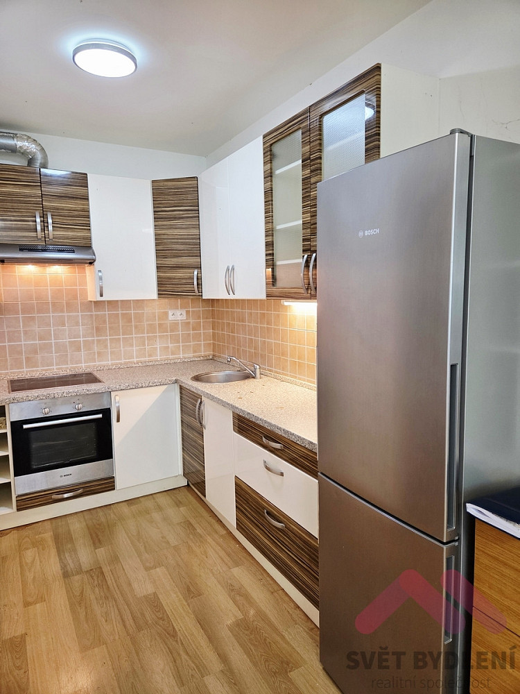 Pronájem bytu 1+kk 37 m² — photo 2