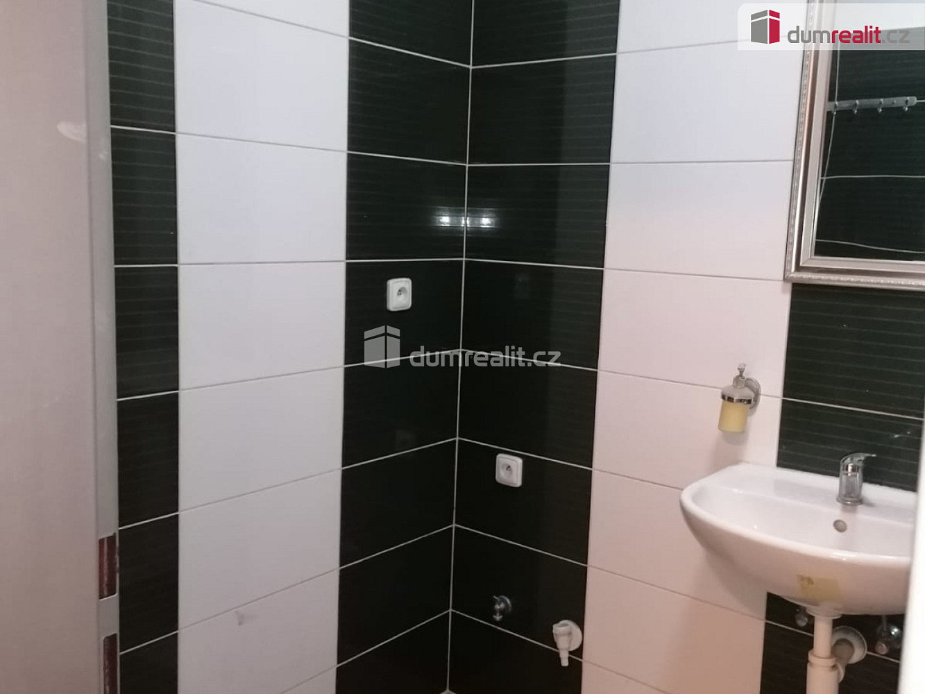 Pronájem bytu 2+kk 43 m² – pohled 4