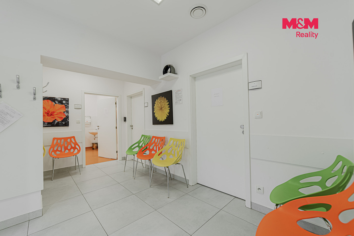Prodej obchodních prostor 374 m² – fotografie 3