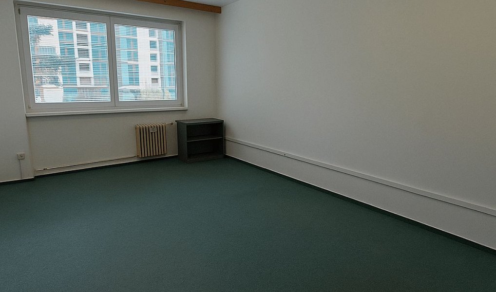 Pronájem kanceláře 18 m², Vsetín – náhled fotky 3