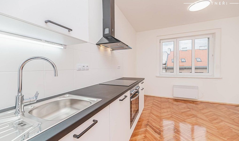 Pronájem bytu 2+kk 46 m², Hradec Králové – náhled fotky 6
