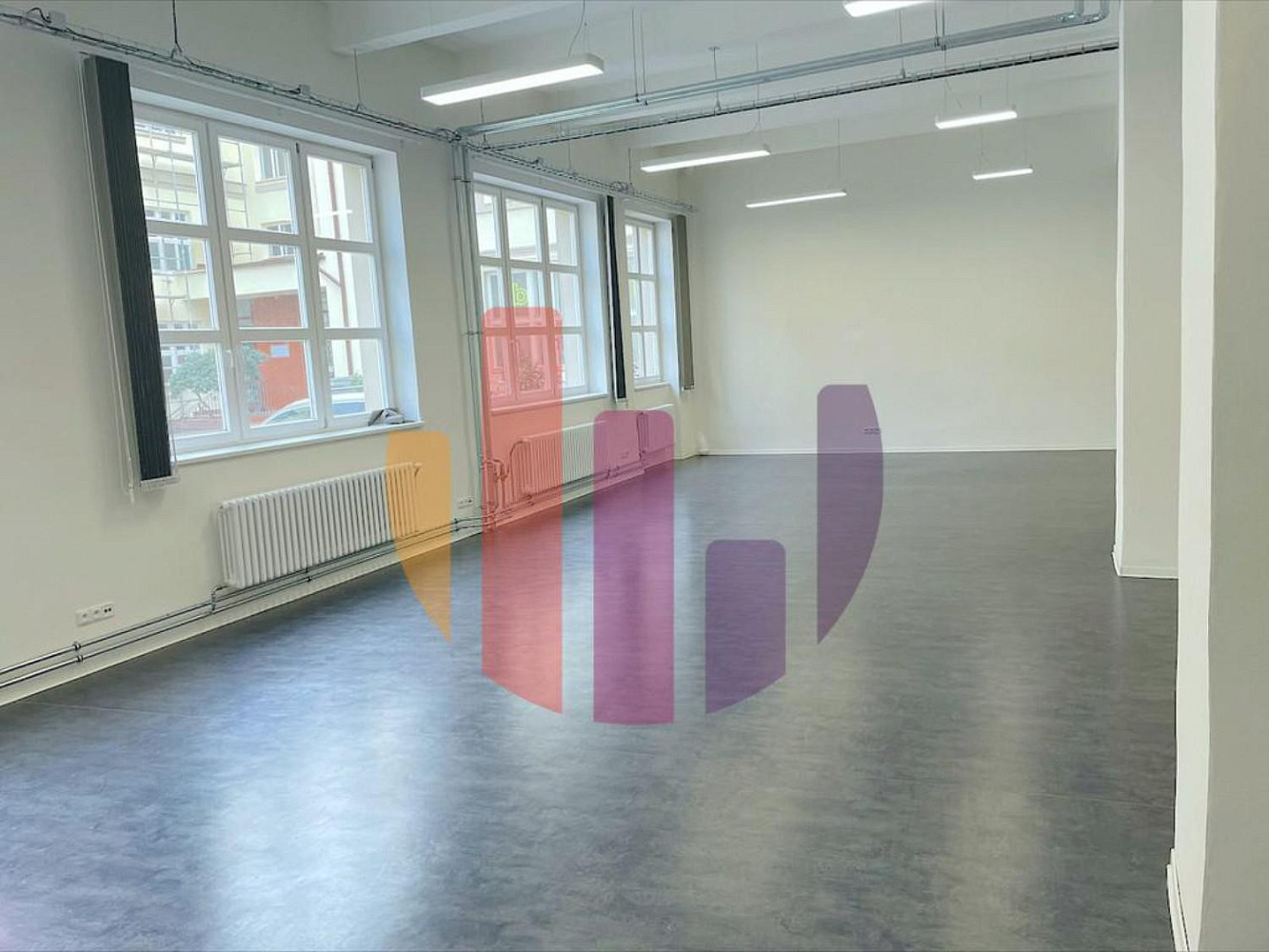 Pronájem kanceláře 250 m² — photo 3
