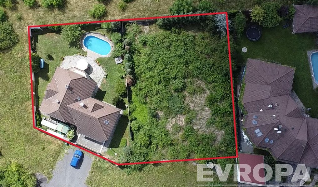 Prodej domu 231 m² s pozemkem 1 600 m², Statenice – náhled fotky 7