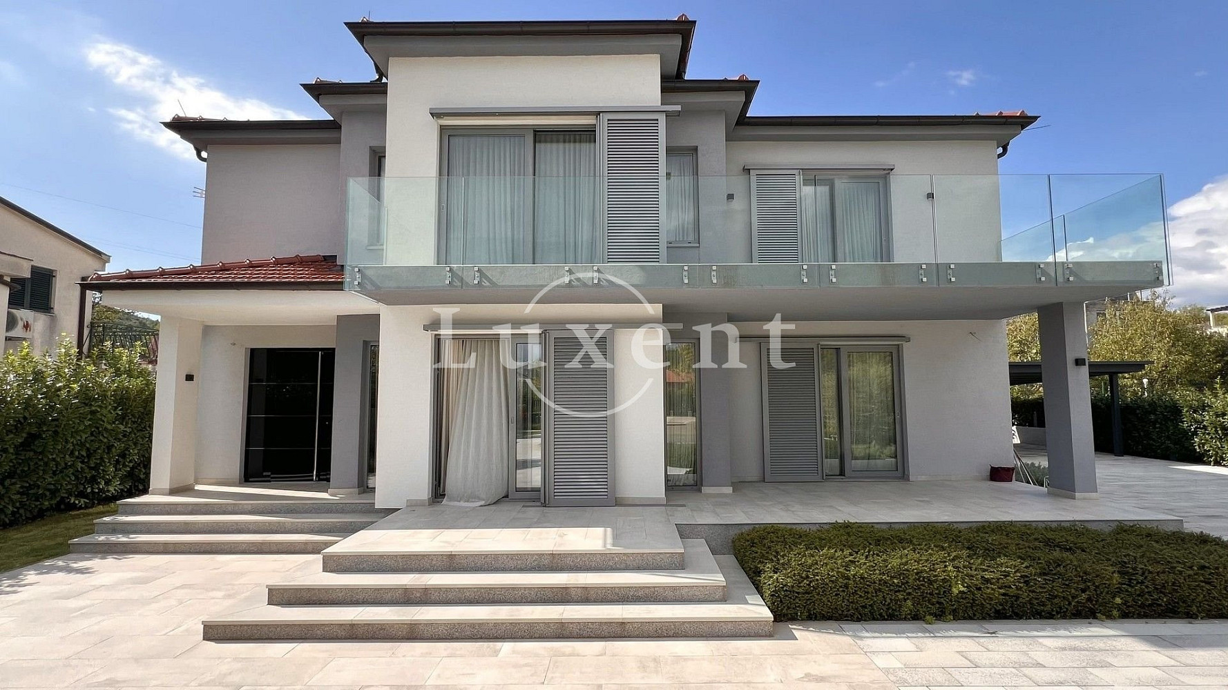 Prodej domu 280 m² s pozemkem 1 294 m²