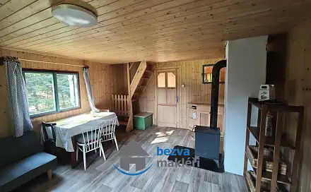 Pronájem chaty/chalupy 49 m² s pozemkem 400 m², Kameničky, okres Chrudim