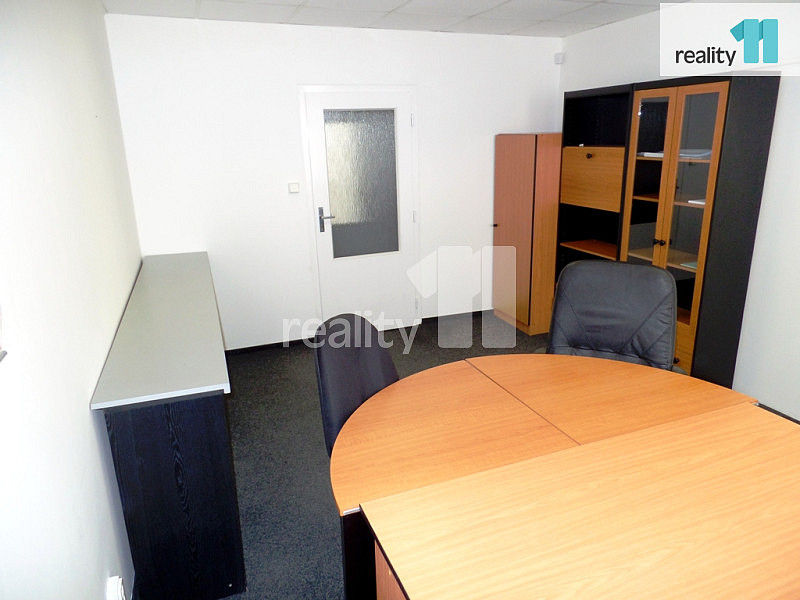 Pronájem kanceláře 26 m² — photo 2