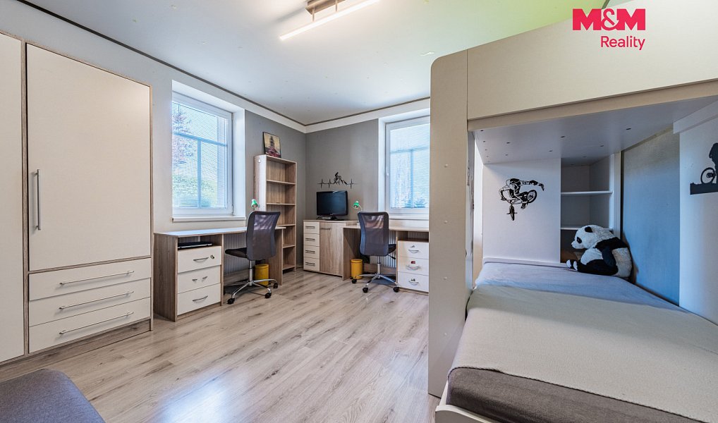 Prodej domu 200 m² s pozemkem 346 m², Komárov – náhled fotky 2