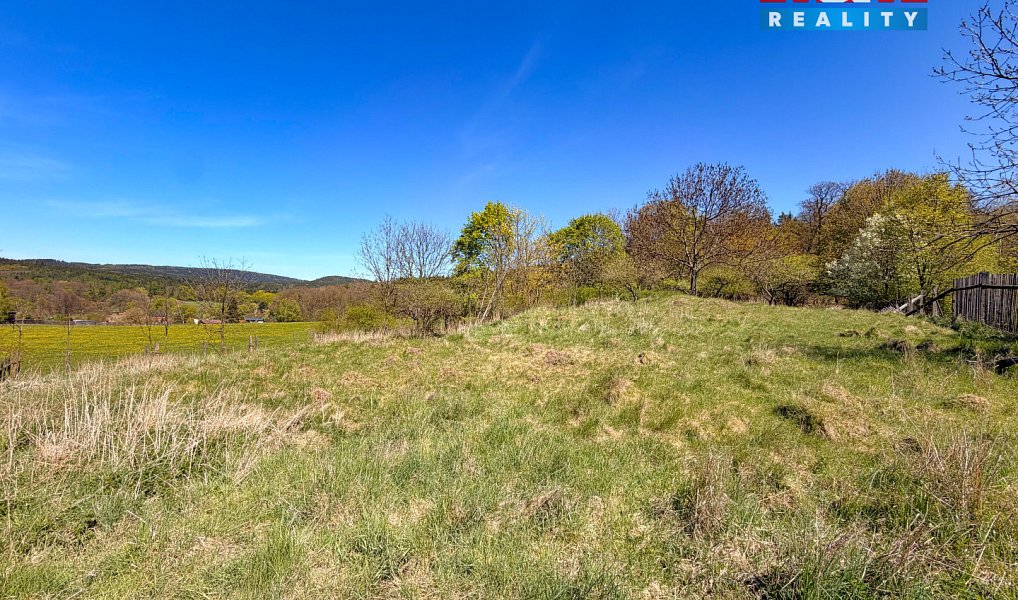 Prodej stavebního pozemku 2 827 m², Hluboš – náhled fotky 5
