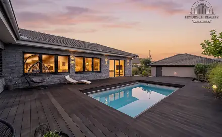 Dražba domu 164 m² s pozemkem 1 011 m², Ve Stráni, Herink, okres Praha-východ