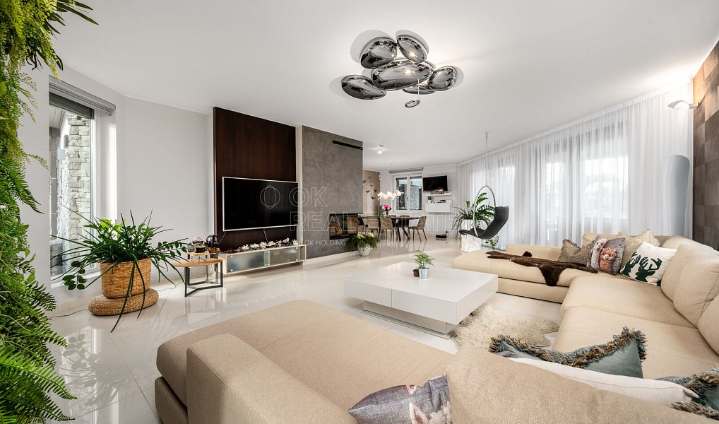 Prodej domu 546 m² s pozemkem 1 608 m², Zvole – náhled fotky 4