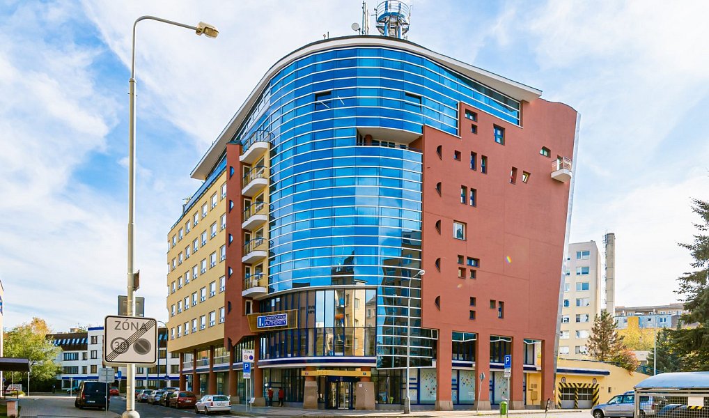 Pronájem kanceláře 530 m², Zdiby – náhled fotky 10