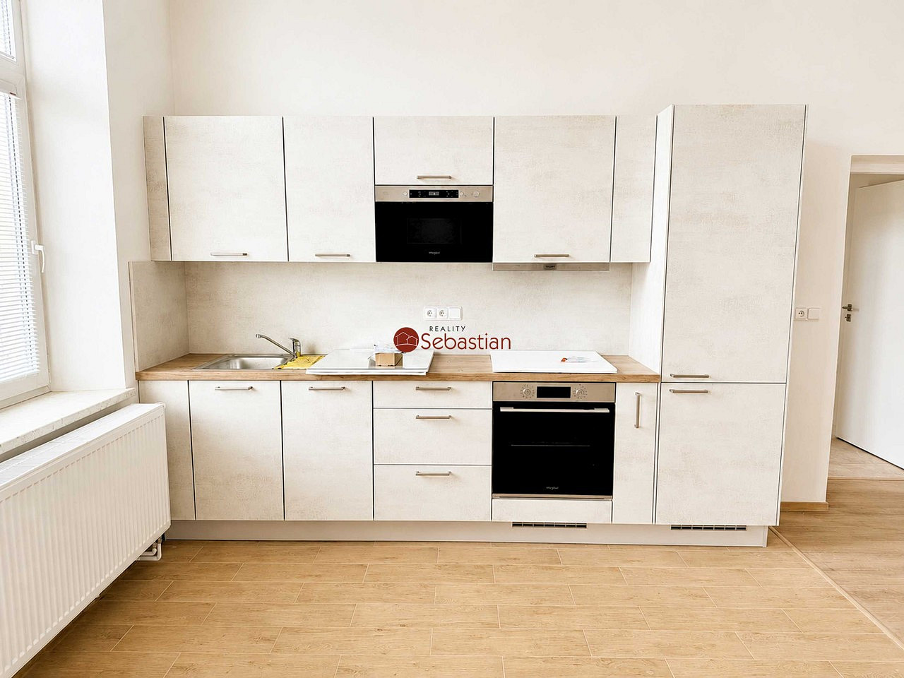 Pronájem kanceláře 106 m² — photo 4