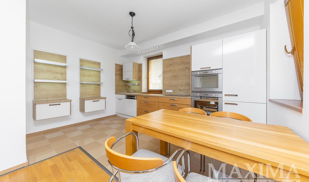 Prodej domu 178 m² s pozemkem 740 m², Velký Týnec – náhled fotky 6