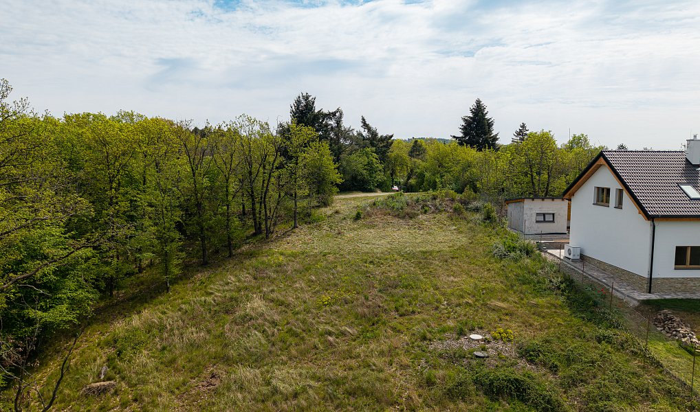 Prodej stavebního pozemku 941 m², Hradištko – náhled fotky 3