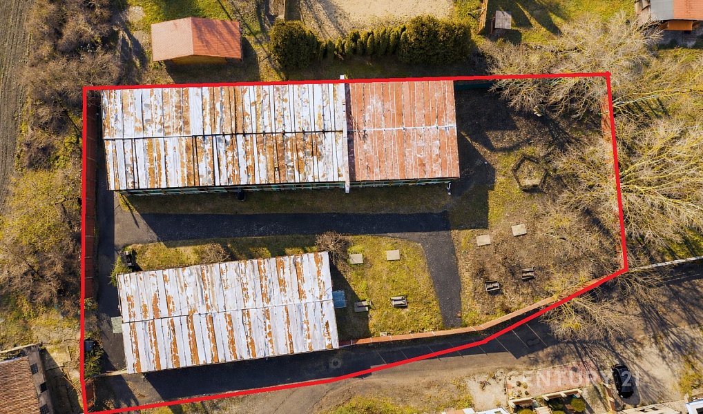Prodej domu 1 048 m² s pozemkem 2 692 m², Přítluky – náhled fotky 9