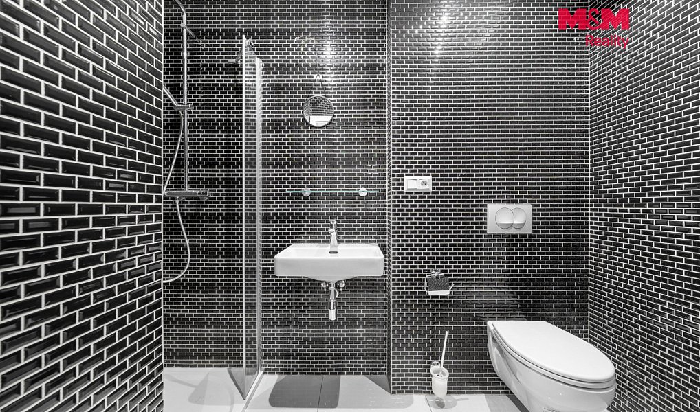 Prodej domu 486 m² s pozemkem 1 076 m², Dalovice – náhled fotky 9