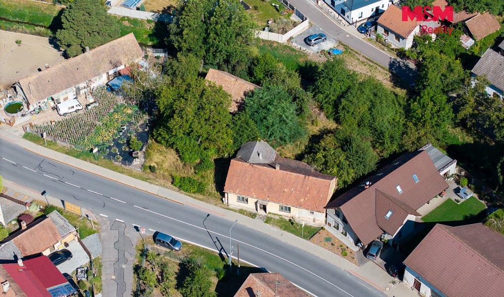 Prodej domu 80 m² s pozemkem 1 384 m², Holice – náhled fotky 2