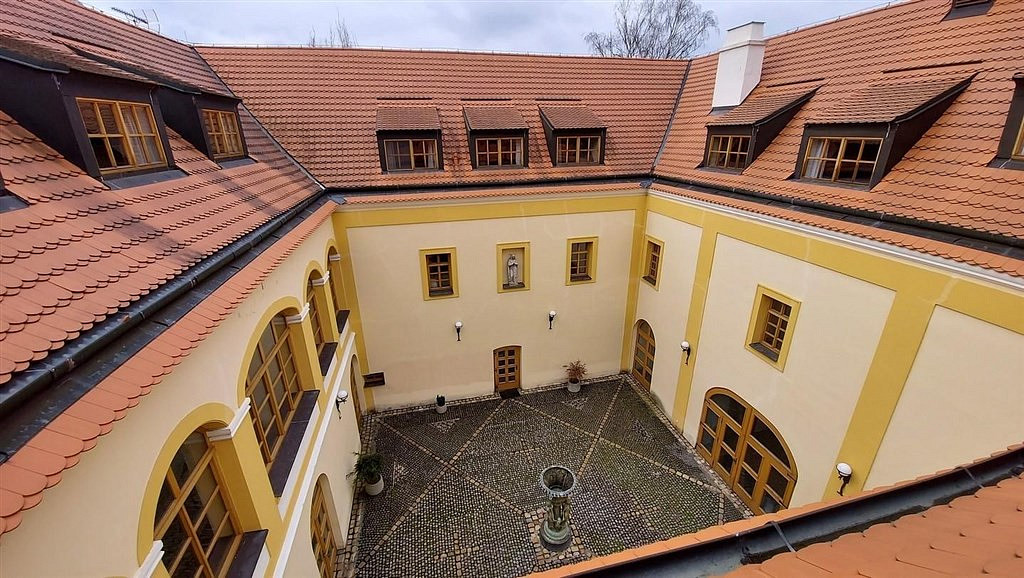 Ojedinělá nabídka tvrze v třebotově po kompletní rekonstrukci