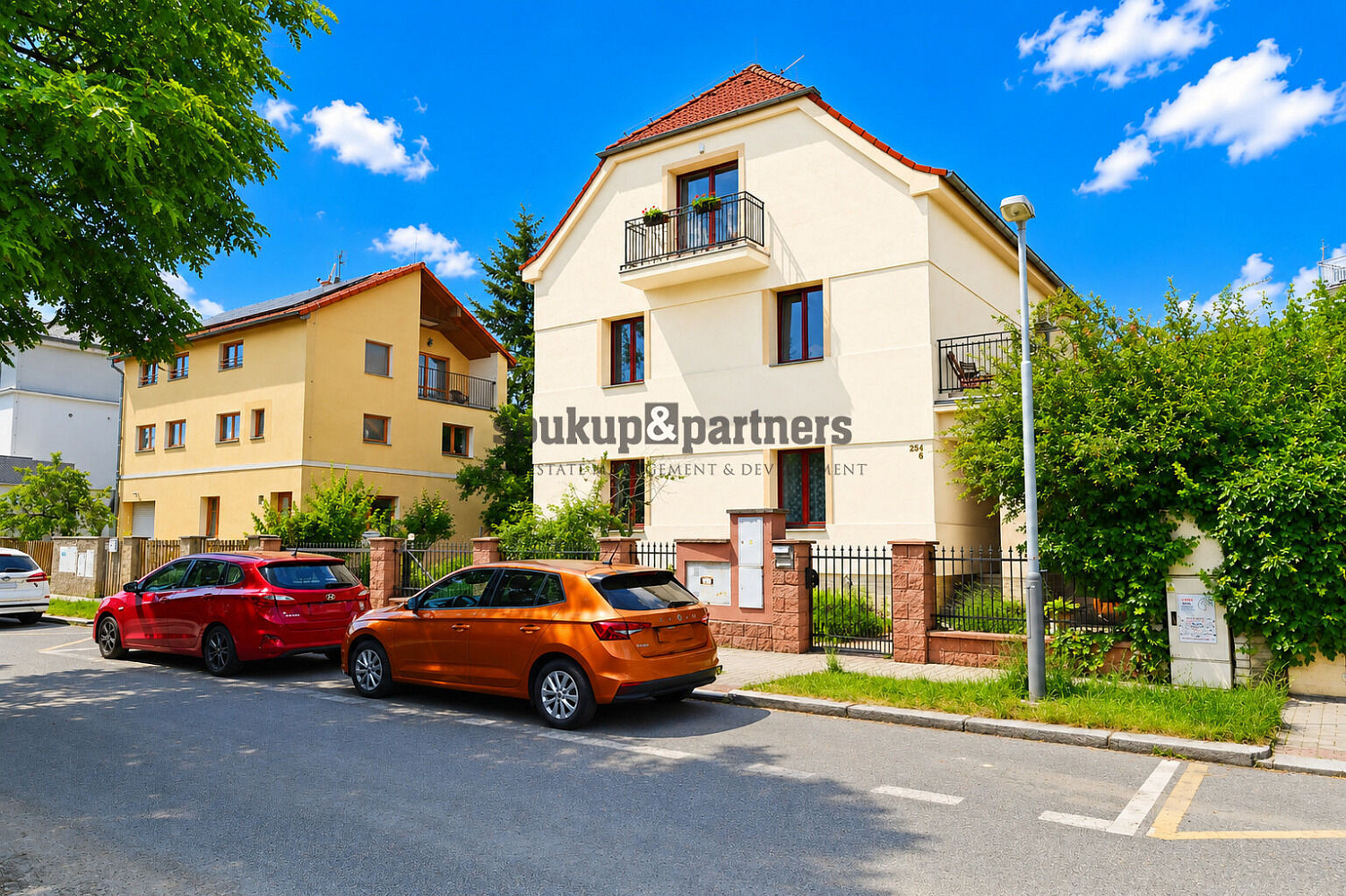 Prodej domu 352 m² s pozemkem 421 m² – fotografie 4