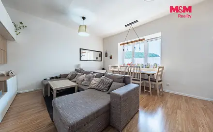 Prodej bytu 4+1 127 m², Hlavní, Kryry, okres Louny