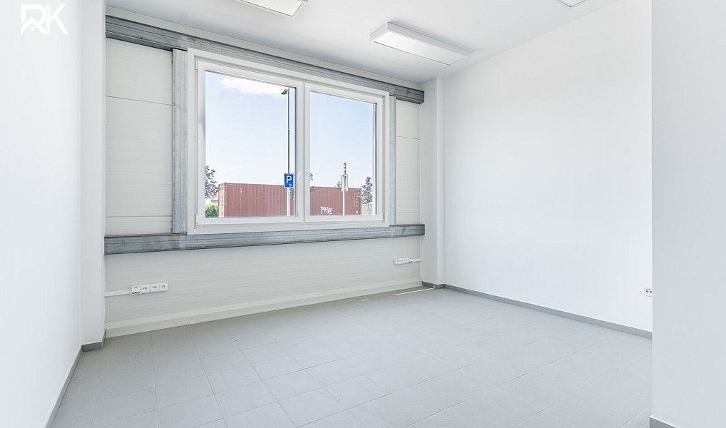 Pronájem skladovacích prostor 1 786 m², Kolín – náhled fotky 12