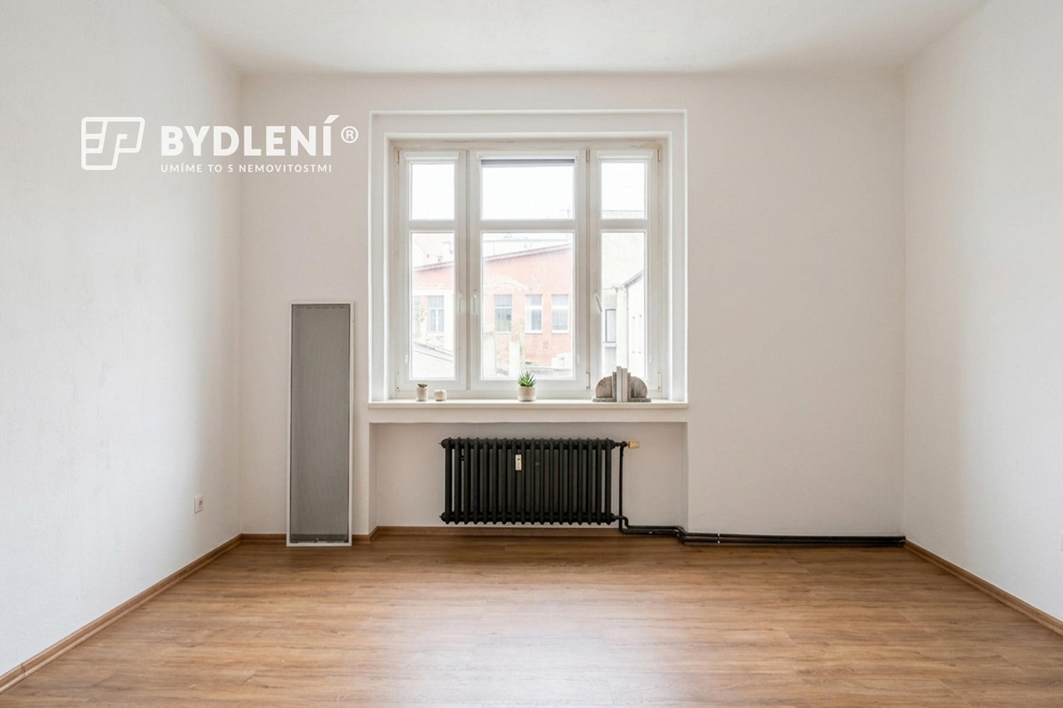 Pronájem bytu 2+kk 50 m² – pohled 2