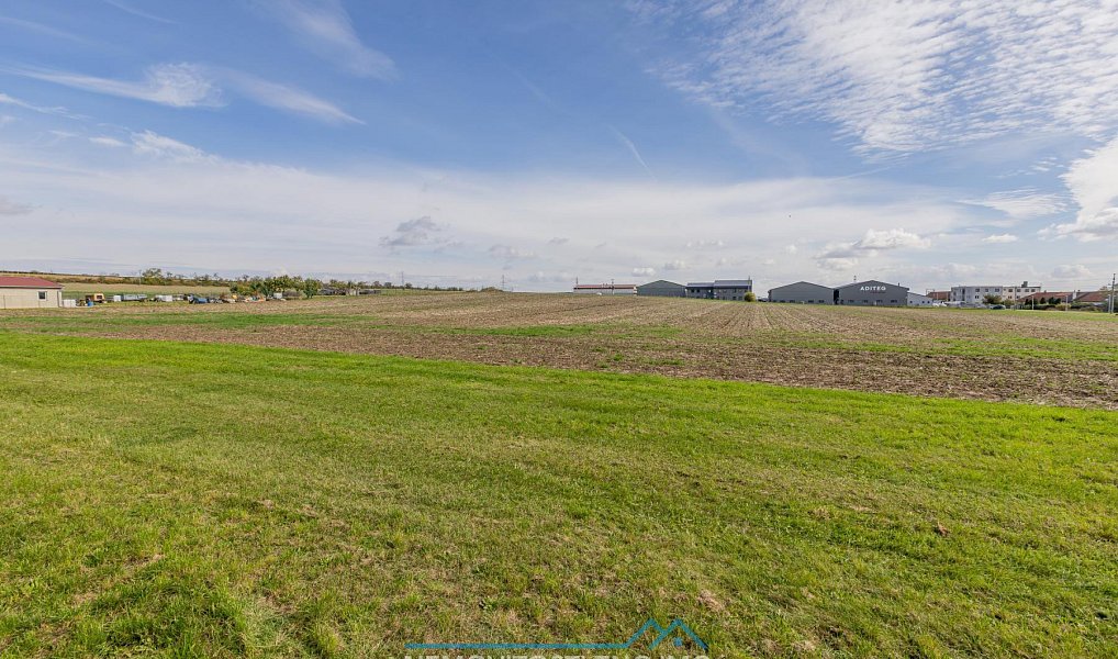 Prodej stavebního pozemku 4 695 m², Vrbovec – náhled fotky 8