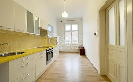 Pronájem bytu 1+1 37 m²