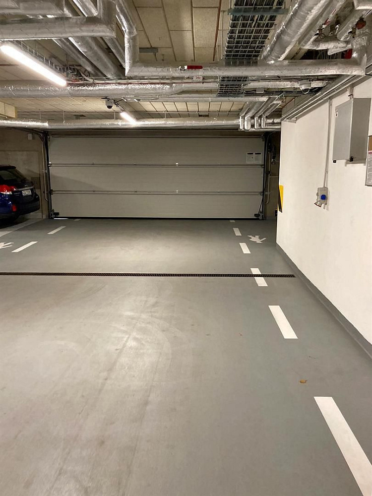 Pronáje garážového stání v ulici františka kadlece, praha libeň — photo 3